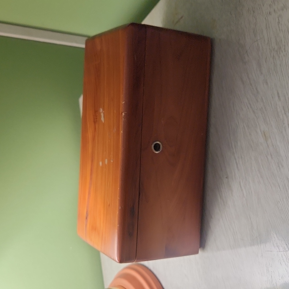 Lane cedar chest